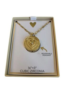 Gold Toned Reversible Medallion Heart Pendant Necklace. Very Pretty